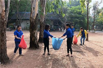 Image: Công trình Công viên không rác" tại công viên văn hoá Lê Thị Riêng của Ủy ban Hội Liên hiệp thanh niên Việt Nam phường 15