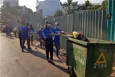 Image: Hưởng ứng Lễ ra quân Tháng thanh niên năm 2019 “Tuổi trẻ phường 15 quận 10 tích cực tình nguyện vì cộng đồng”